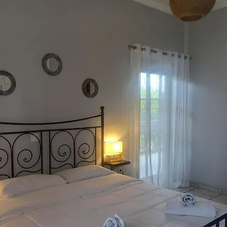 Jimmy's Garden Апартаменты