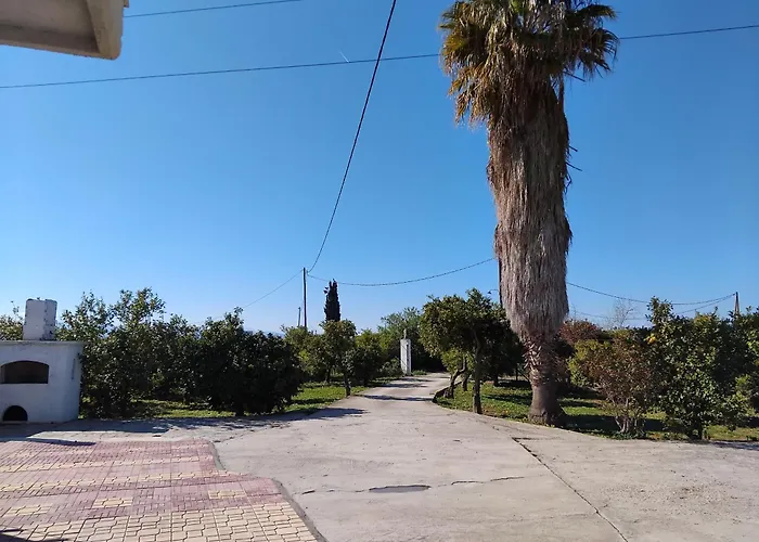 Апартаменты Jimmy's Garden Corinth